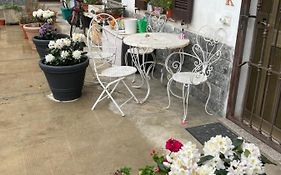 Room Saronno + B&B